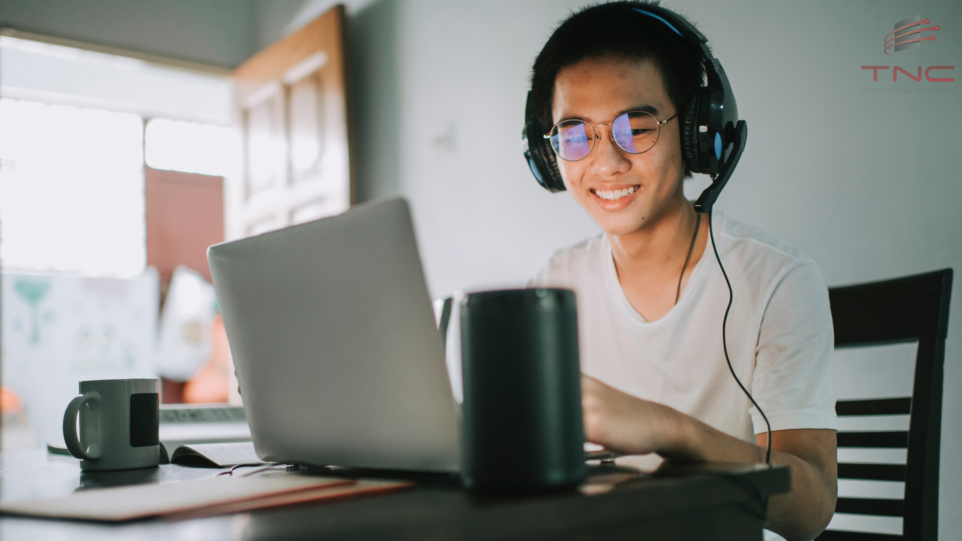 A general virtual assistant doing his work.
