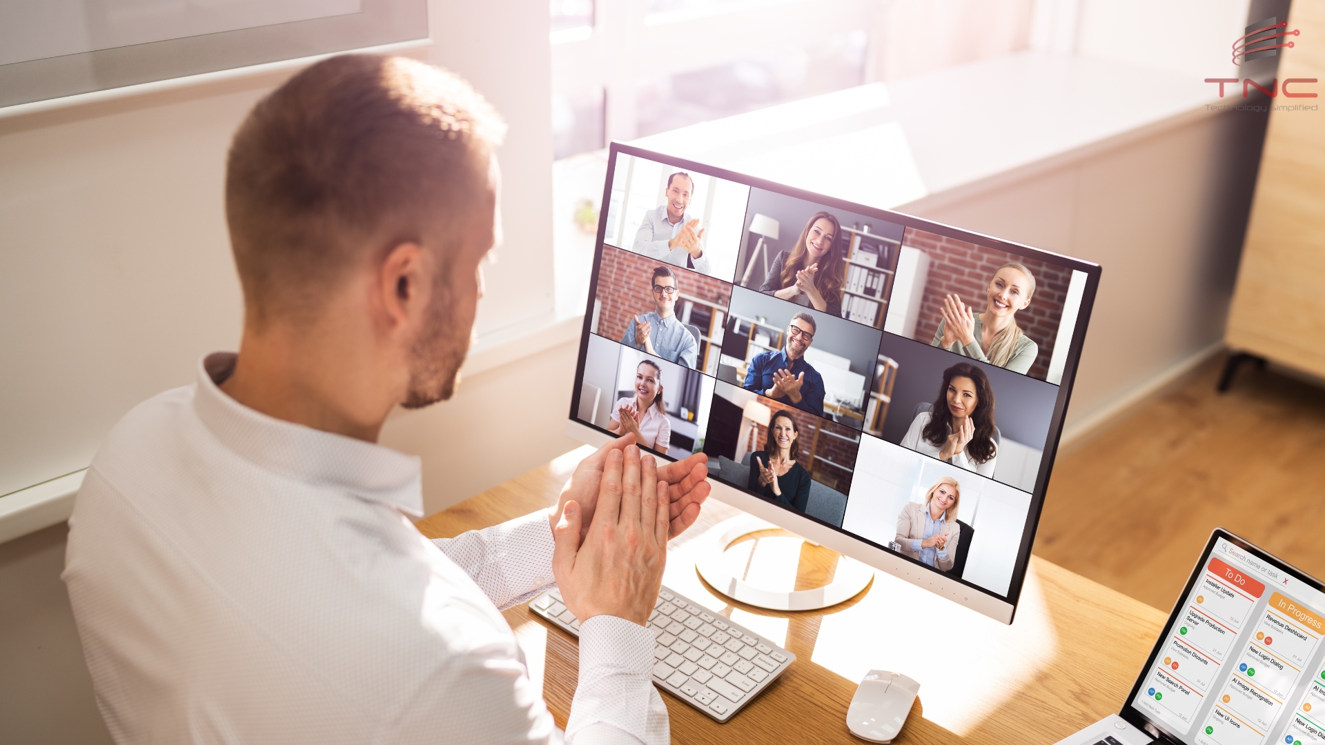 virtual assistants doing their work